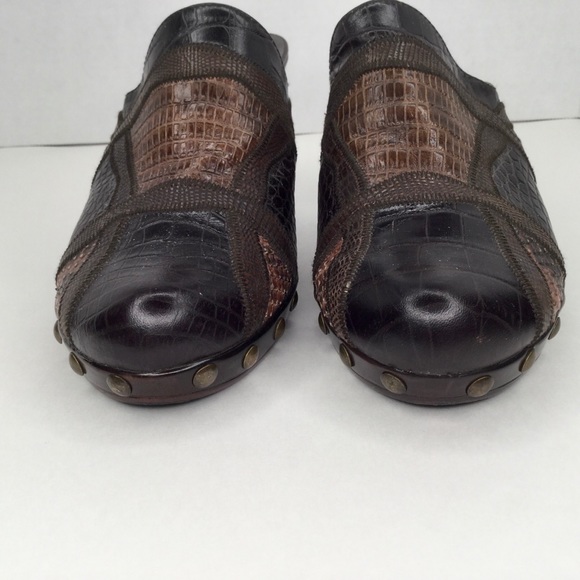 EUC Stuart Weitzman brown leather sabot, sandals. - Picture 5 of 14